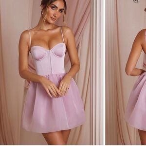 Worn once, It’s a UK 8 but I’m normally a 4 US size the cup fits a C-D